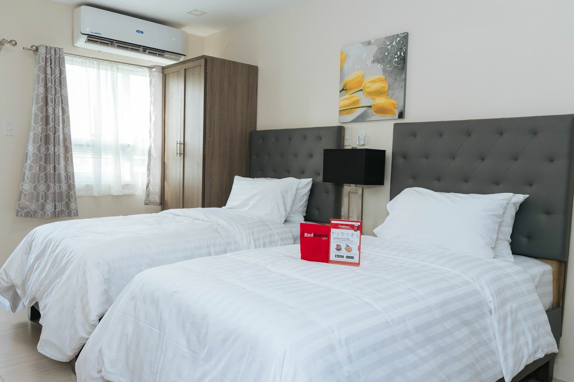 Reddoorz Premium @ Sampaloc Makati Hotel Makati City Exterior photo