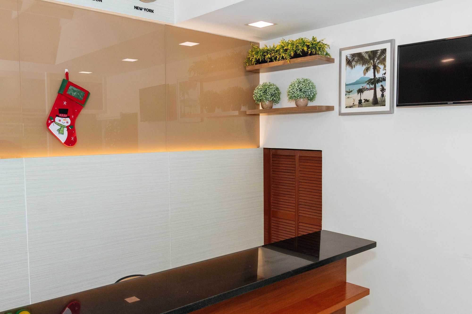Reddoorz Premium @ Sampaloc Makati Hotel Makati City Exterior photo