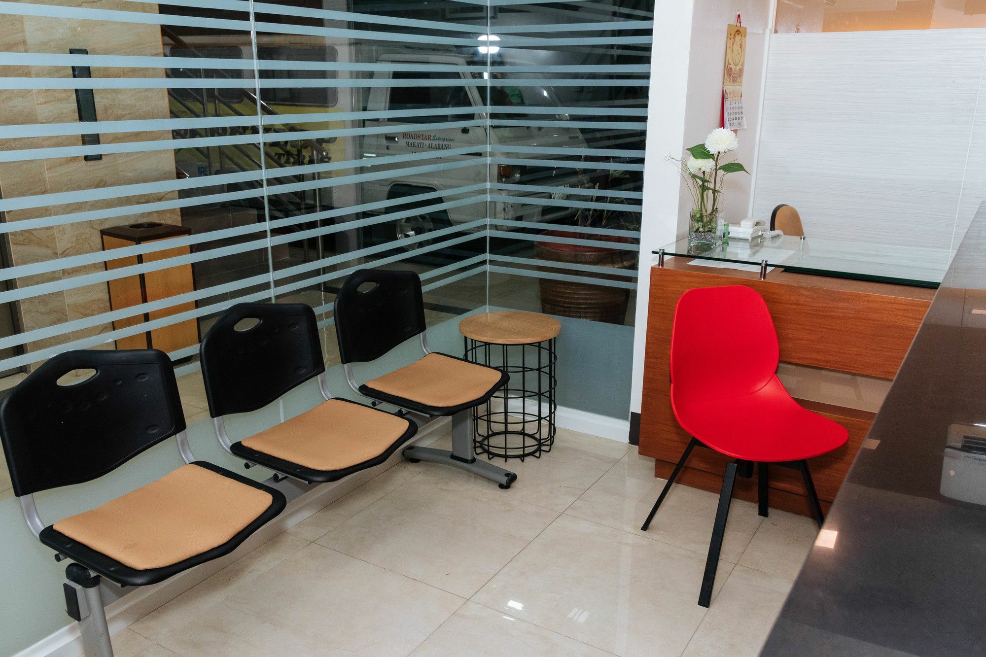 Reddoorz Premium @ Sampaloc Makati Hotel Makati City Exterior photo